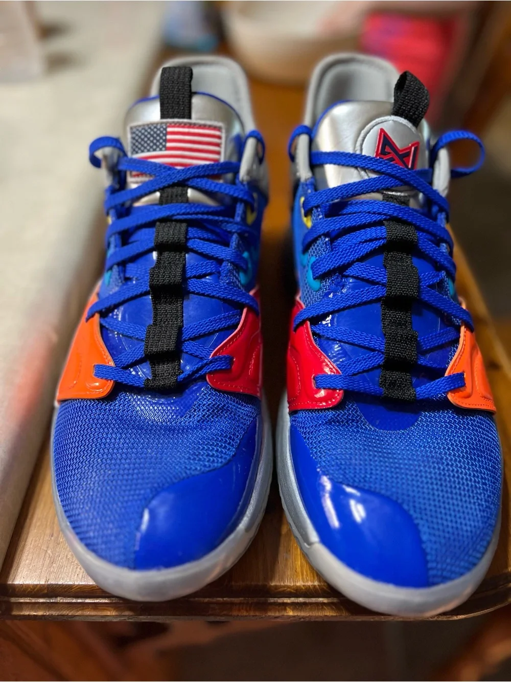 Nike Paul George “ NASA “ size 10.5